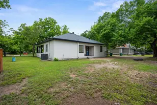 602 E 6th St, Cameron, TX 76520 - Photo 31