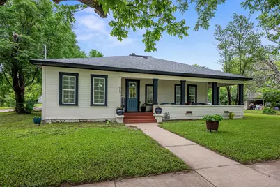 602 E 6th Street, Cameron, TX 76520 - Photo 3