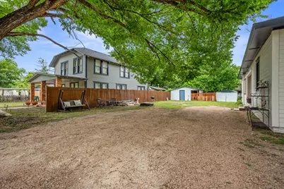 602 E 6th Street, Cameron, TX 76520 - Photo 35