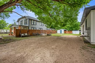 602 E 6th St, Cameron, TX 76520 - Photo 35