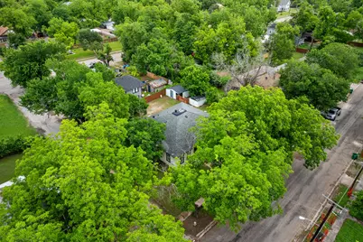 602 E 6th Street, Cameron, TX 76520 - Photo 39