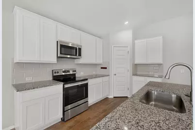 3704 Allegiance Avenue, Lago Vista, TX 78645 - Photo 11