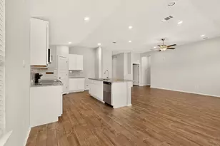 3704 Allegiance Ave, Lago Vista, TX 78645 - Photo 9