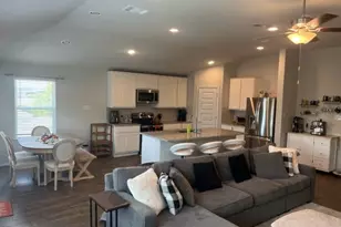 3704 Allegiance Ave, Lago Vista, TX 78645 - Photo 15
