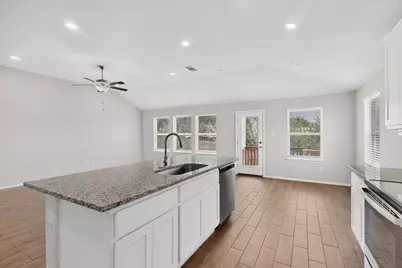 3704 Allegiance Avenue, Lago Vista, TX 78645 - Photo 13