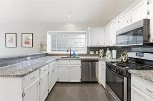 2922 Wickersham Ln, Austin, TX 78741 - Photo 13