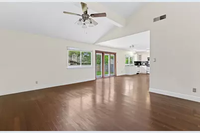 11707 Shoshone Drive, Austin, TX 78759 - Photo 9