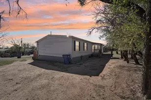 837 Southwood Dr, Horseshoe Bay, TX 78657 - Photo 1