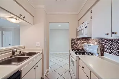 7920 Rockwood Lane #203, Austin, TX 78757 - Photo 7