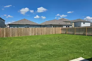 121 Blazilmar Ln, Taylor, TX 76574 - Photo 23