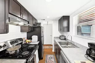 1904 Valley Hill Cir, Austin, TX 78741 - Photo 11