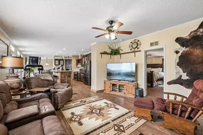 541 Hidden Oaks Drive, Elgin, TX 78621 - Photo 5