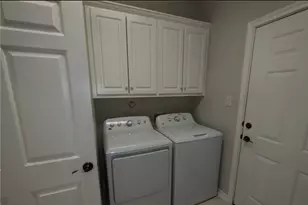 105 Sabine Dr, Georgetown, TX 78628 - Photo 7