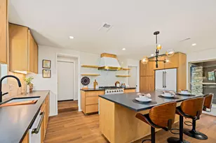 7906 Havenwood Dr, Austin, TX 78759 - Photo 1