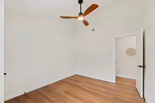 7906 Havenwood Dr, Austin, TX 78759 - Photo 29
