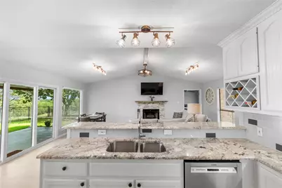 210 Teeoff #B, Horseshoe Bay, TX 78657 - Photo 21