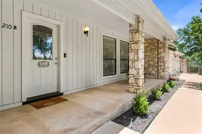 210 Teeoff #B, Horseshoe Bay, TX 78657 - Photo 17