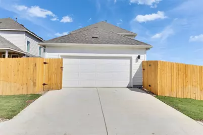 13504 Muny Parkway, Elgin, TX 78621 - Photo 13