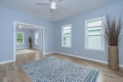 1014 W 6th Street, Taylor, TX 76574 - Photo 13