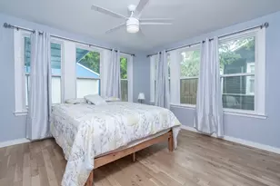 1014 W 6th St, Taylor, TX 76574 - Photo 17