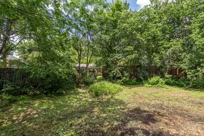 1014 W 6th Street, Taylor, TX 76574 - Photo 25