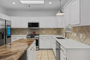 10824 Quarry Oaks Trail, Austin, TX 78717 - Photo 17