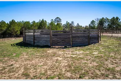 935 Highway 21 E, Paige, TX 78602 - Photo 9