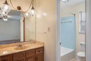 204 Drake Ln, Taylor, TX 76574 - Photo 17