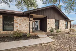 204 Drake Ln, Taylor, TX 76574 - Photo 1