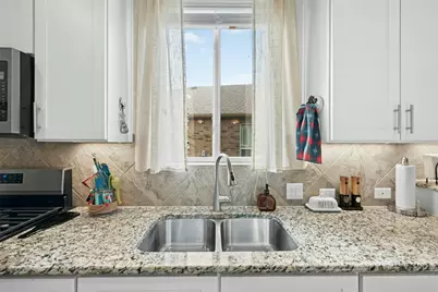 704 Archer Lane, Georgetown, TX 78633 - Photo 11