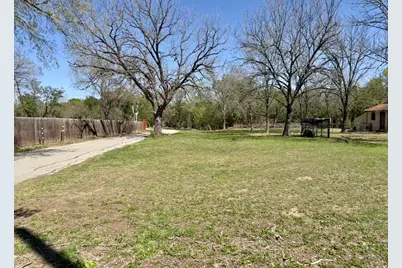 600 Sabine Street, Lockhart, TX 78644 - Photo 1
