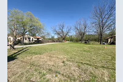 600 Sabine Street, Lockhart, TX 78644 - Photo 7