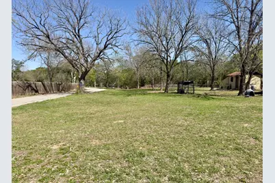 600 Sabine Street, Lockhart, TX 78644 - Photo 19