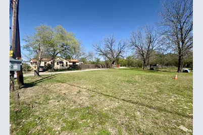 600 Sabine Street, Lockhart, TX 78644 - Photo 13