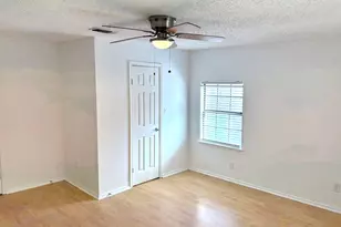 1123 Christie Dr, Austin, TX 78721 - Photo 23