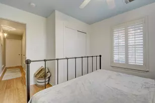 2300 E 9th St, Austin, TX 78702 - Photo 9