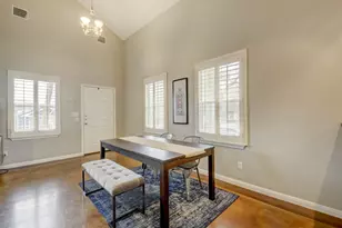 2300 E 9th St, Austin, TX 78702 - Photo 17