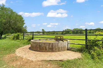 1010 Saint Delight Road, Paige, TX 78659 - Photo 9