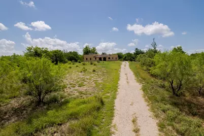 474 Heidenreich Lane, Kyle, TX 78640 - Photo 15