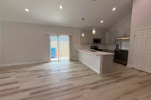817 5th St, Lockhart, TX 78644 - Photo 5