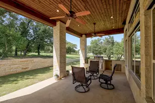 105 Arrowhead Rd, Georgetown, TX 78633 - Photo 1