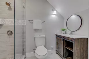 2200 E 14th St, Austin, TX 78702 - Photo 13