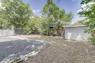 2200 E 14th St, Austin, TX 78702 - Photo 35