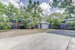 2200 E 14th St, Austin, TX 78702 - Photo 25