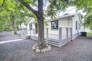 2200 E 14th St, Austin, TX 78702 - Photo 3