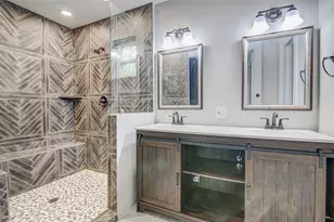 2200 E 14th St, Austin, TX 78702 - Photo 11