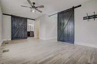 2200 E 14th St, Austin, TX 78702 - Photo 19