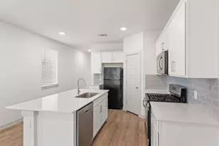 328 Fairfax Ave, San Marcos, TX 78666 - Photo 3