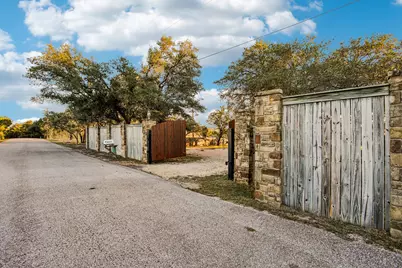 24333 Pedernales Cliff Trail, Spicewood, TX 78669 - Photo 29