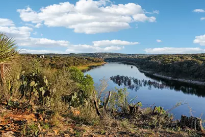 24333 Pedernales Cliff Trail, Spicewood, TX 78669 - Photo 23